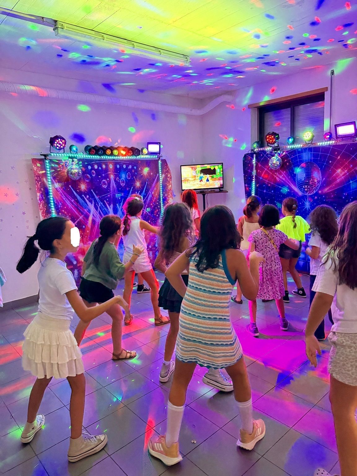Fotografia 1 de diskofun - mini discoteca movel